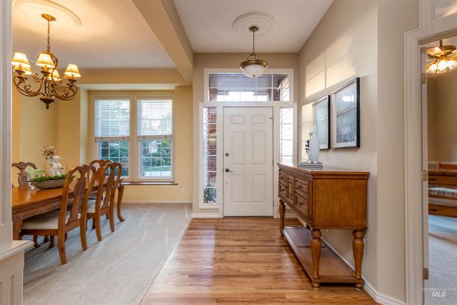5026 N Greyloch Way, Boise, ID 83704