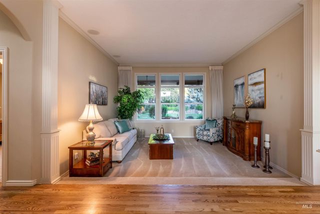 5026 N Greyloch Way, Boise, ID 83704