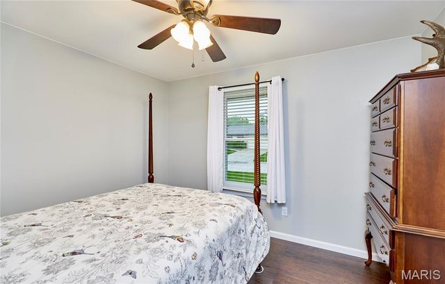 806 S Yosemite Court, St Peters, MO 63376