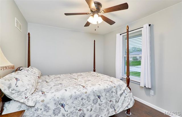 806 S Yosemite Court, St Peters, MO 63376