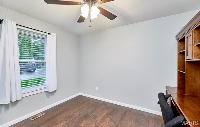 806 S Yosemite Court, St Peters, MO 63376