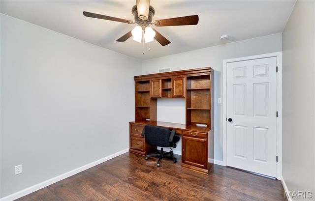806 S Yosemite Court, St Peters, MO 63376