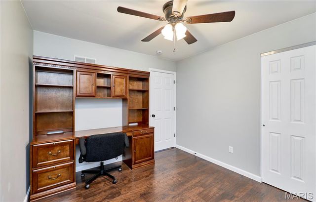 806 S Yosemite Court, St Peters, MO 63376