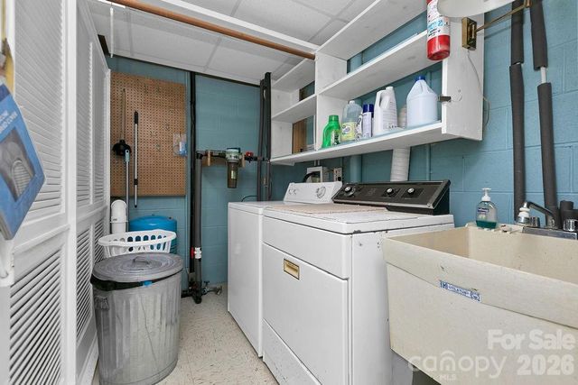 108 Easy Street, Cedar Mountain, NC 28718