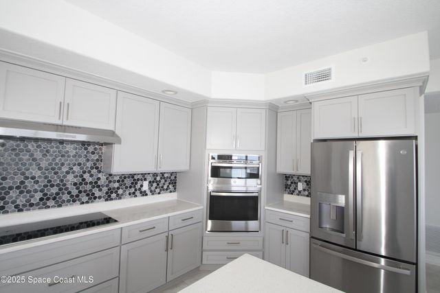 1465 S Harbor City Boulevard 304, Melbourne, FL 32901