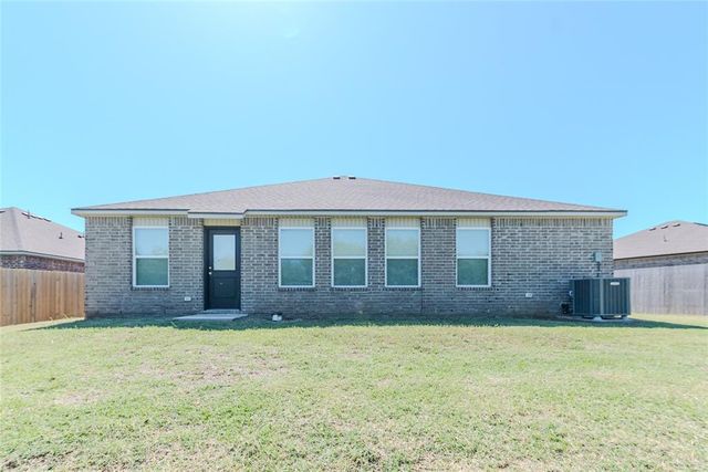 755 Foxtail Drive, Newcastle, OK 73065
