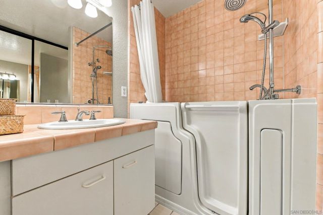 805 N Cleveland St C, Oceanside, CA 92054