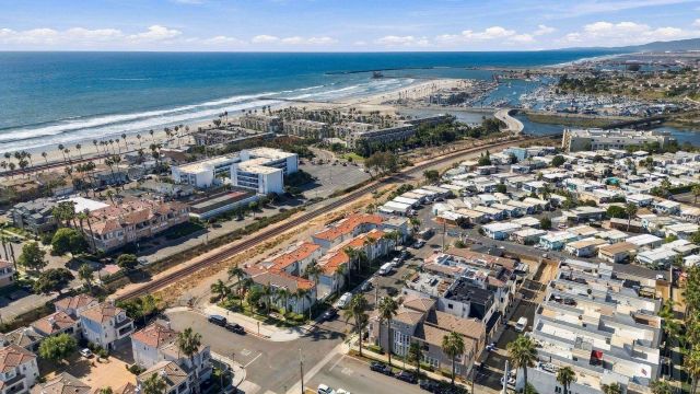 805 N Cleveland St C, Oceanside, CA 92054