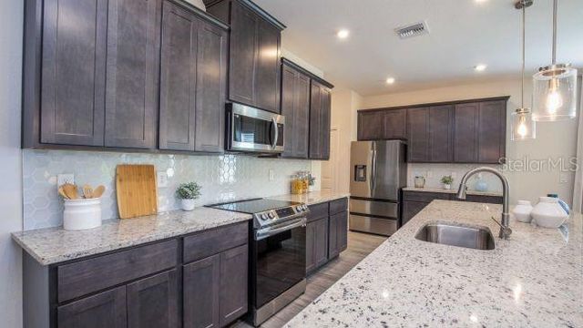 857 HAWTHORNE BERRY ROAD, Lakeland, FL 33810