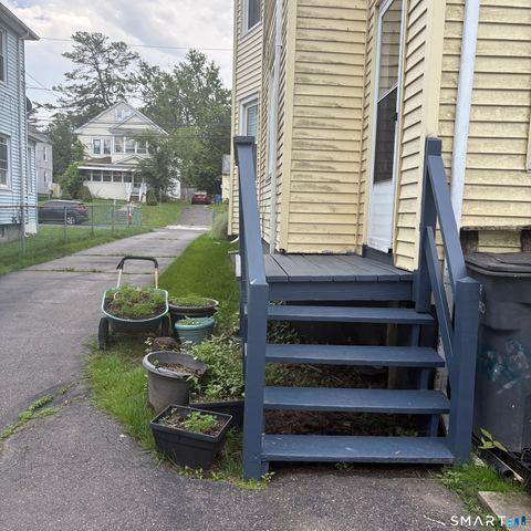 22-24 Arlington Street, Hartford, CT 06106