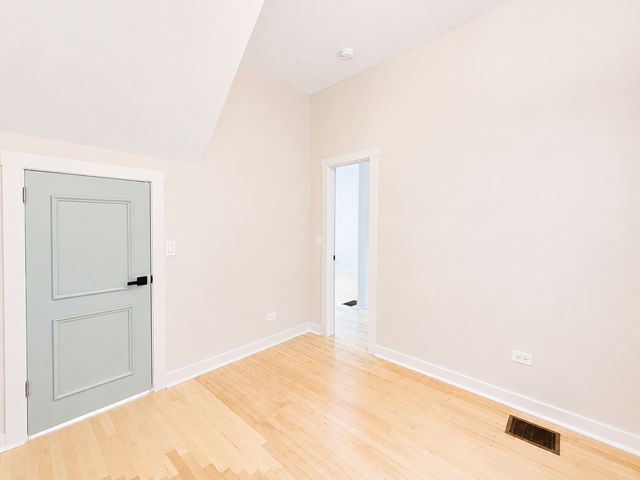 5342 S Fairfield Avenue 1F, Chicago, IL 60632