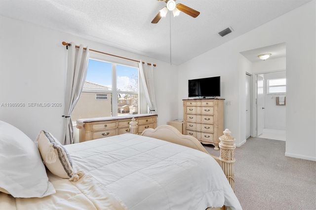 15462 NW 14th Ct, Pembroke Pines, FL 33028