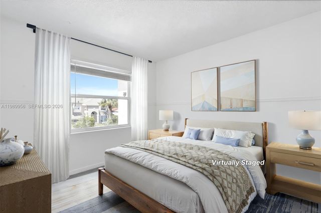 15462 NW 14th Ct, Pembroke Pines, FL 33028