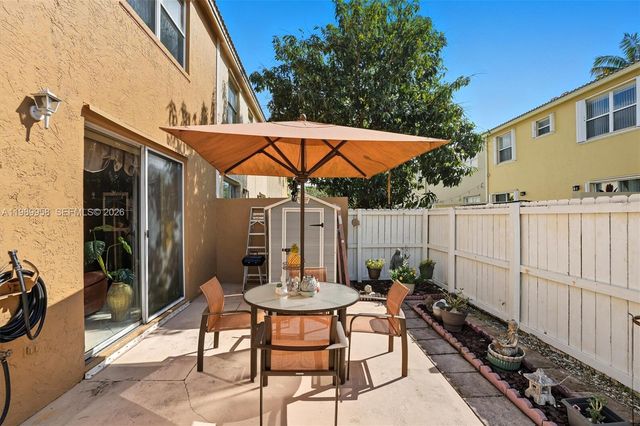 15462 NW 14th Ct, Pembroke Pines, FL 33028