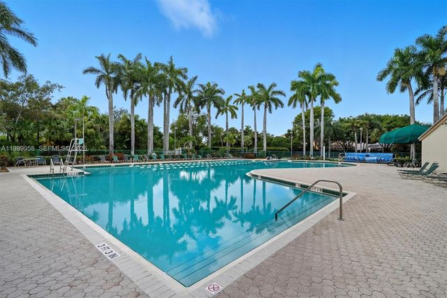 15462 NW 14th Ct, Pembroke Pines, FL 33028