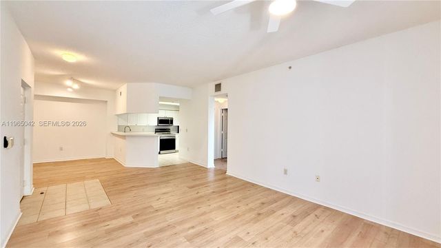 2728 Anzio Ct 308, Palm Beach Gardens, FL 33410