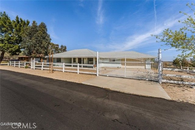 39004 164th, Palmdale, CA 93591