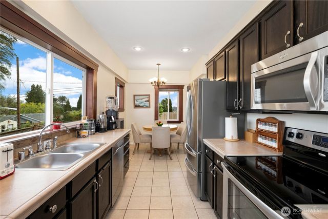 4029 E J Street, Tacoma, WA 98404
