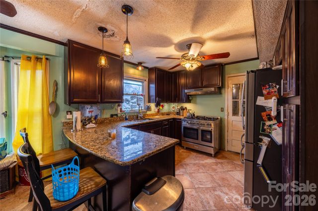 6805 Porterfield Road, Charlotte, NC 28226