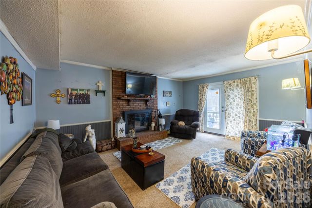 6805 Porterfield Road, Charlotte, NC 28226