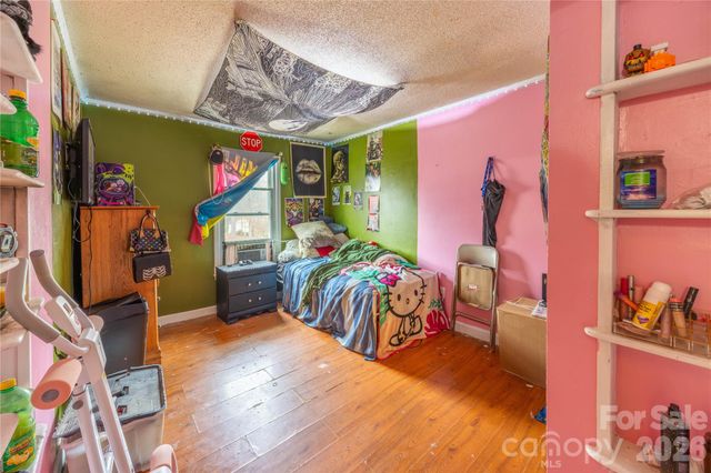 6805 Porterfield Road, Charlotte, NC 28226