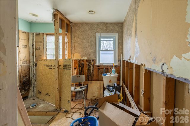 6805 Porterfield Road, Charlotte, NC 28226