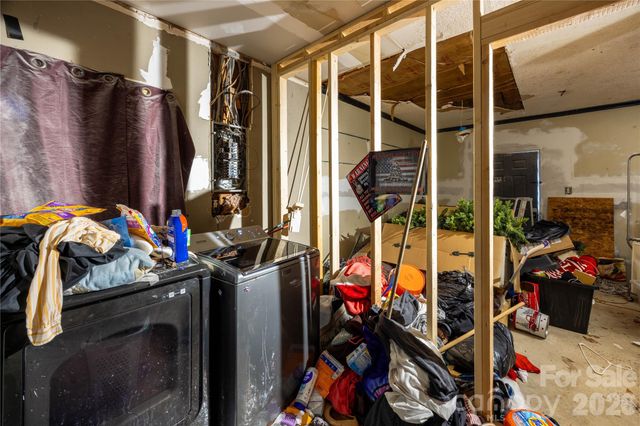 6805 Porterfield Road, Charlotte, NC 28226