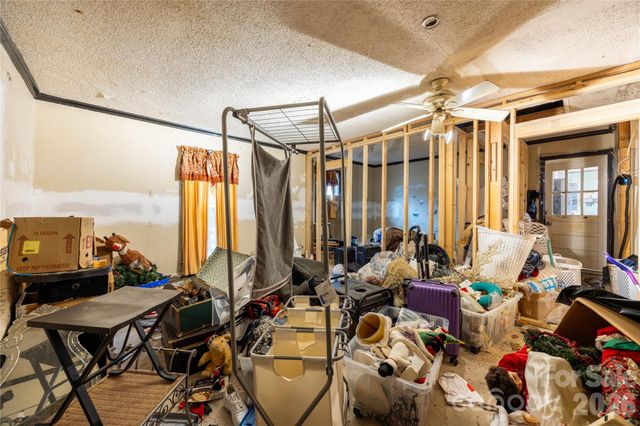 6805 Porterfield Road, Charlotte, NC 28226