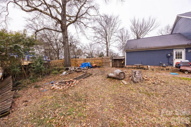 6805 Porterfield Road, Charlotte, NC 28226