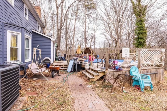 6805 Porterfield Road, Charlotte, NC 28226