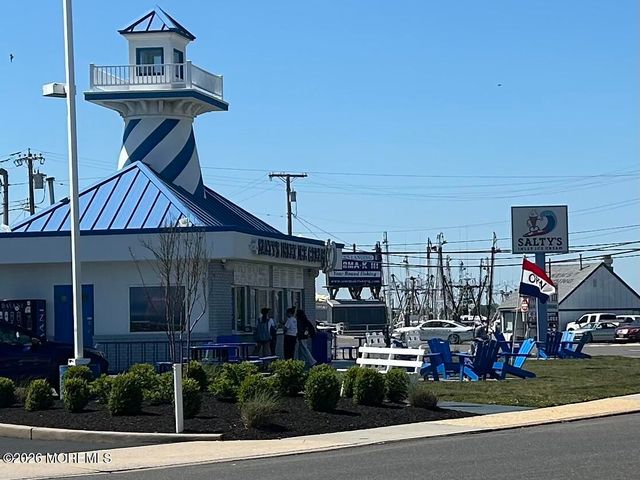 4 Pilgrim Pathway, Point Pleasant Beach, NJ 08742
