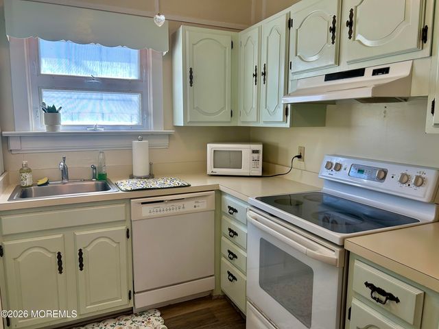 4 Pilgrim Pathway, Point Pleasant Beach, NJ 08742