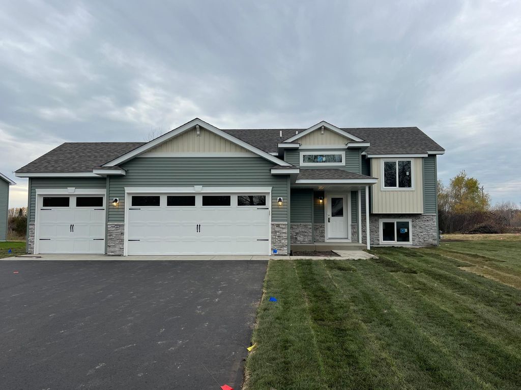 2552 Topaz Street, Saint Augusta, MN 56301