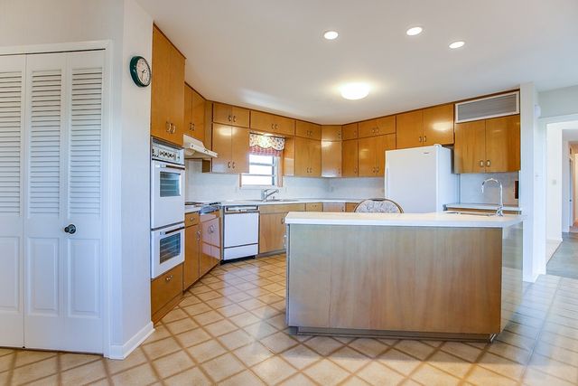 500 McCarver Drive, Ballinger, TX 76821