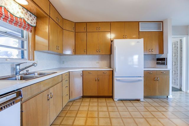 500 McCarver Drive, Ballinger, TX 76821