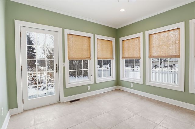 38 Winchester Drive, Perinton, NY 14450