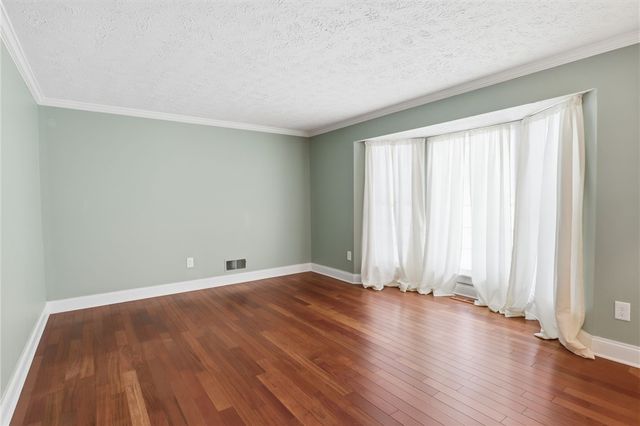 38 Winchester Drive, Perinton, NY 14450