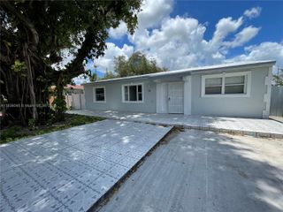 410 SW 69th Ave 3, Miami, FL 33144