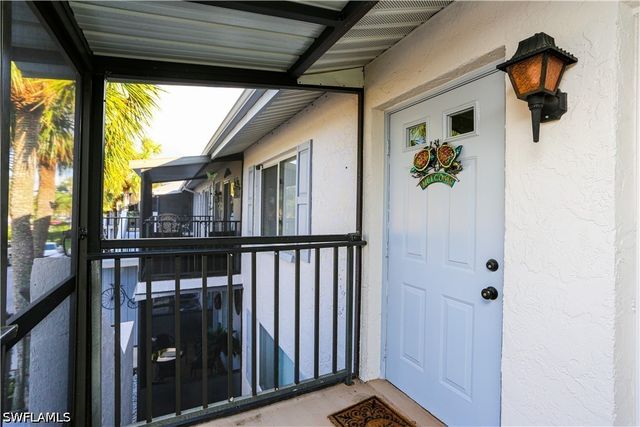 4030 Northlight DR, Naples, FL 34112