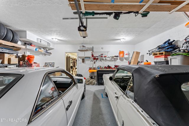 8831 Ashton Court, Knoxville, TN 37923