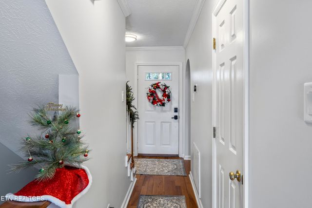 8831 Ashton Court, Knoxville, TN 37923