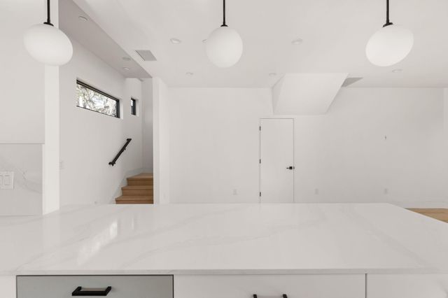 1603 Chelsea LN 2, Austin, TX 78704