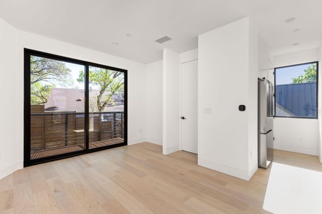 1603 Chelsea LN 2, Austin, TX 78704