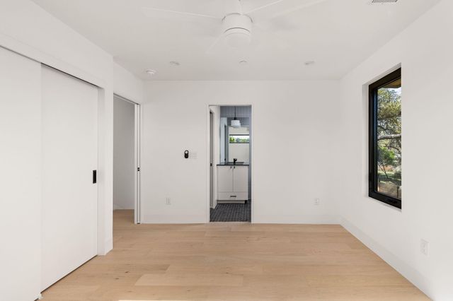 1603 Chelsea LN 2, Austin, TX 78704