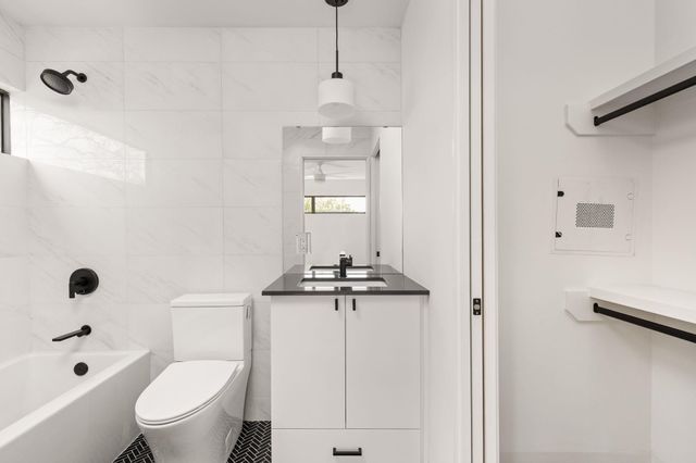 1603 Chelsea LN 2, Austin, TX 78704