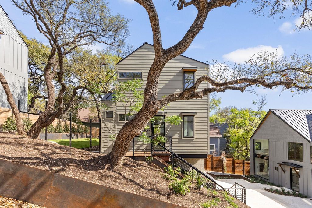 1603 Chelsea LN 2, Austin, TX 78704