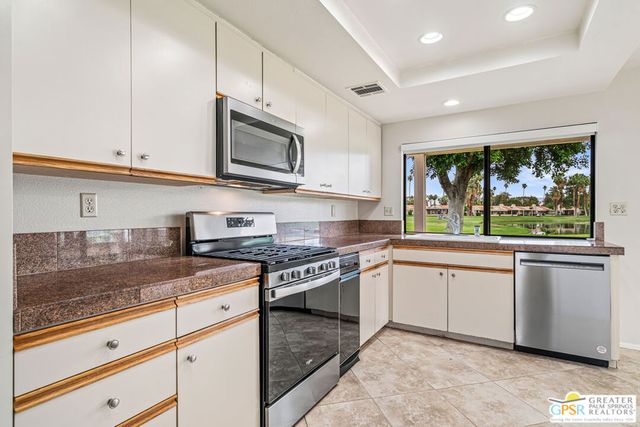 3072 Regency Drive, Palm Springs, CA 92264