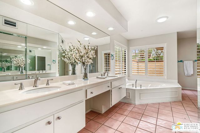 3072 Regency Drive, Palm Springs, CA 92264