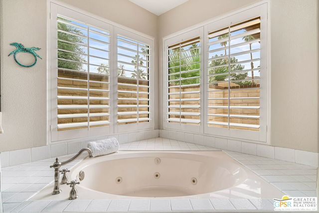 3072 Regency Drive, Palm Springs, CA 92264