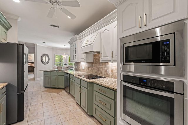 87 Auburn Pl, Hattiesburg, MS 39402